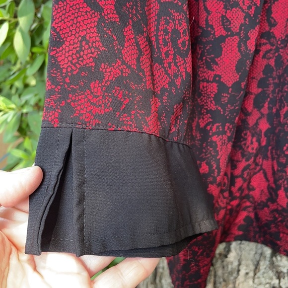 Fred David Woman Black Red Floral Lace Design Button Up Down SS Blouse Cuff 2X - Picture 8 of 13